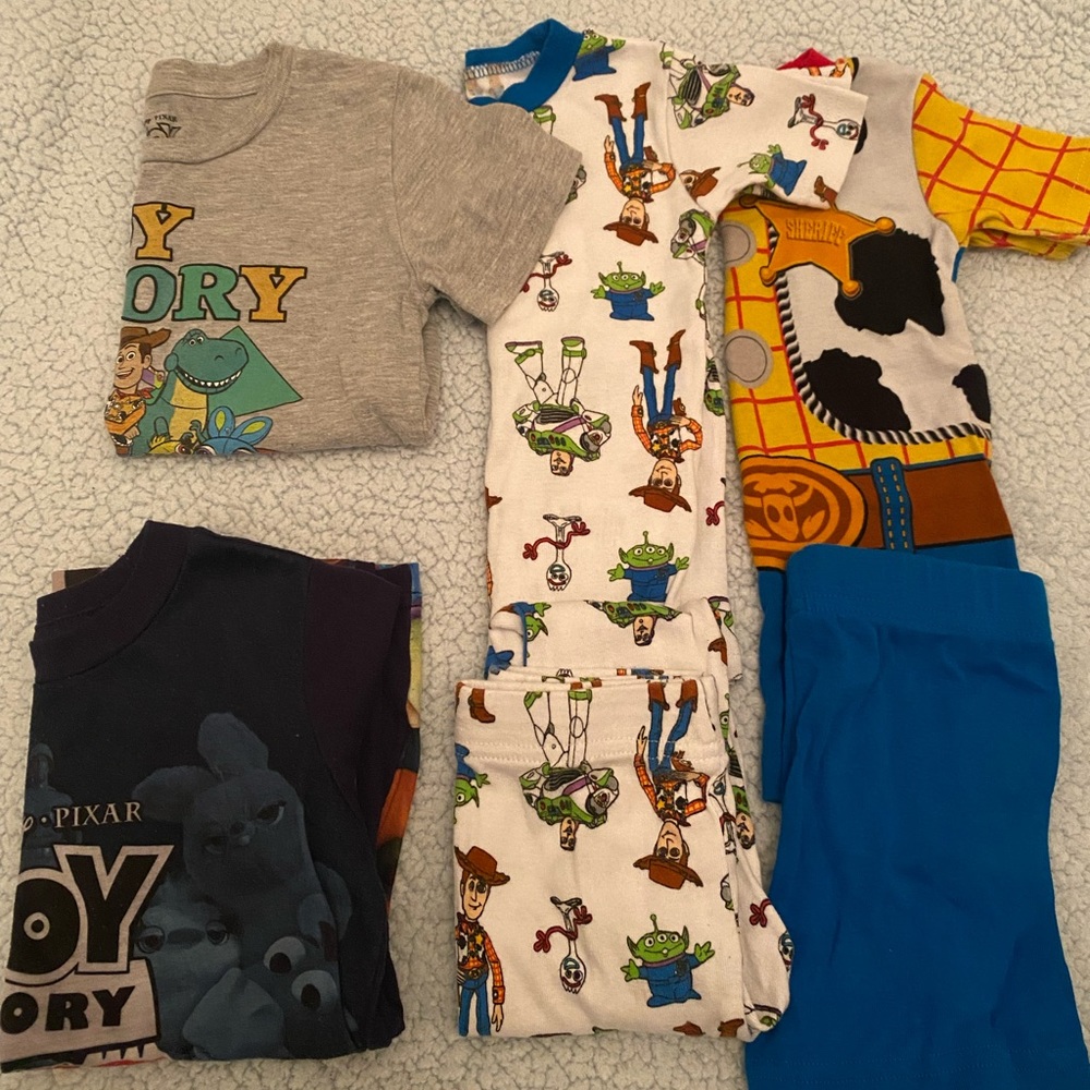 Disney Toy Story Lot 3T two shirts and two pj sets